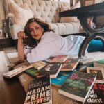 Sonali Bendre Instagram - The @autherawards are around the corner and I'm thrilled to serve as the jury chair for the fiction category - it's one of my favorite genres. Reading the books was such an enriching experience... there were so many different voices and writing styles. To all the women authors: Embrace your individuality and keep writing with authenticity and passion. Best of luck to all the nominees! ✨
