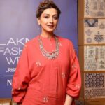 Sonali Bendre Instagram - Yesterday at @lakmefashionwk for @anavila_m Loved the show. Loved the concept. Loved the collection!❤️
