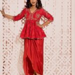 Sonali Bendre Instagram – Weekend forecast: 100% chances of Toooofaaani performances πͺοΈβ€οΈ