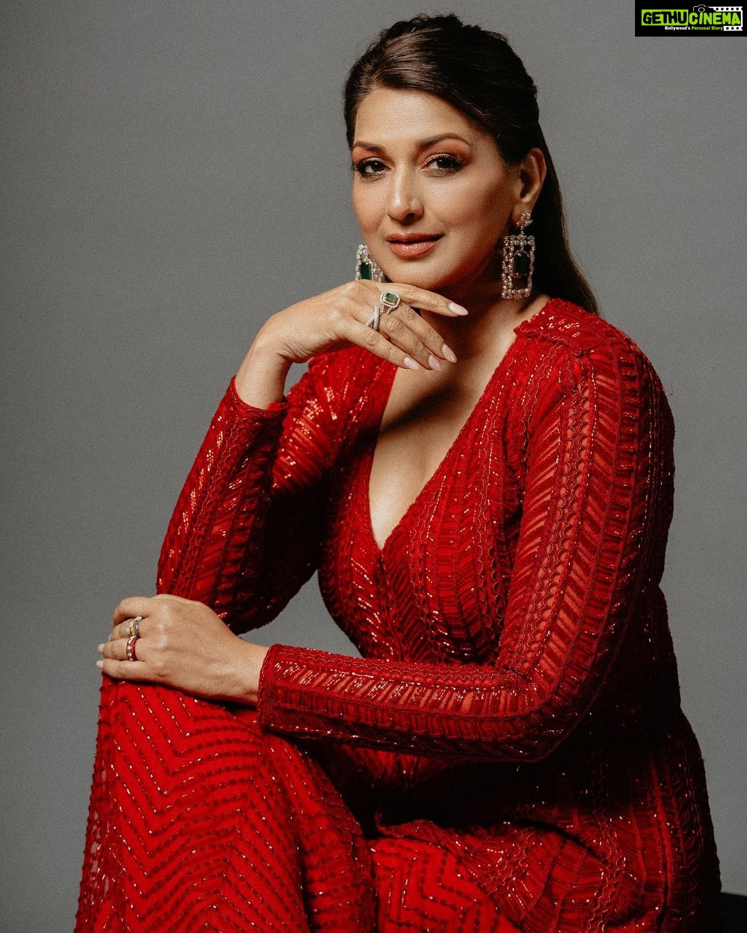 Sunali Bendre Hd Xxx Potho - Actress Sonali Bendre Top 100 Instagram Photos and Posts - Gethu Cinema