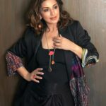 Sonali Bendre Instagram - Amina is here to break some news… #Season2🔜 #HookedToZee5