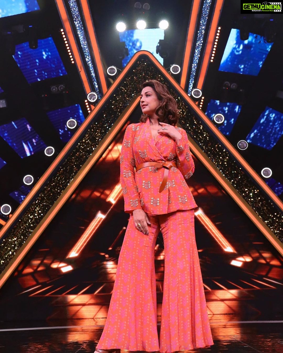 Sonali Bendre Instagram - Throwback to the first day on sets of #IBD ๐งก๐