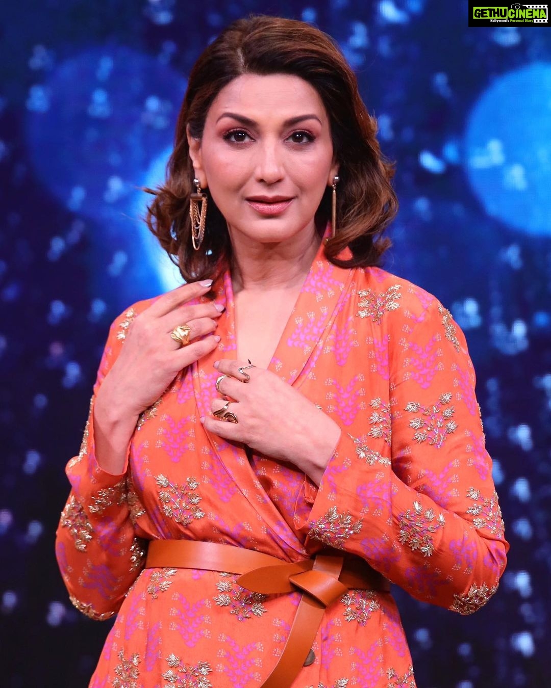 Sonali Bendre Instagram - Throwback to the first day on sets of #IBD ๐งก๐