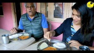 Sonali Kulkarni Instagram - AAP YEH NAHI JANATE HONGE | MORE THAN AN ACTOR - SONALI KULKARNI & ASHISH VIDYARTHI

Full video on YouTube-Ashish Vidyarthi Official

Two actors connect over food in the quaint hill station town of Karnataka, Sakleshpur. 

Meet the amazing, super-talented theatre and film actor, producer, and writer - Sonali Kulkarni. Hailing from a humble background, born to a middle-class family in Pune to leaving her mark in our hearts, her hard work,  perseverance, and her undying love for acting has got her a long way in her journey, and believe me, she is just getting started.

Over the years, I have known her through her extraordinary works but this was the first time I got the privilege to work with Sonali on a project. You'll see us sharing the screen, first time ever, for our latest Web Series on  @primevideoin  called "Half Pants Full Pants," based on Anand Suspi's book (that goes by the same name), directed by V.K. Prakash & brought to you by OML Studios. 

As we dived into steaming fluffy thatte idli, the warm food served lovingly by Prashant paved the way for conversations about acting, life, and more. 

There is so much to an actor than just what you see onscreen. So happy & grateful that I get the opportunity to meet some amazing people like Sonali.

Do leave a comment & share your love for this wonderful human being🥰

Alshukran Bandhu,
Alshukran Zindagi🙏🏻😇

#sonalikulkarni #ashishvidyarthi #halfpantsfullpants #webseries #amazonprime #karnataka #food #oml #shoot #bts #foodreels #bts #bengaluru #actress #ashwanthjuniorsuperstar #ashwanth