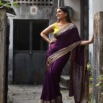 Sonali Kulkarni Instagram – Saree love 💜

Styled by : @prachethestylist 
Assisted by : @styledby_bhakti 
Saree : @turajaofficial 
Jewellery : @pinklanebyrashi
Managed by : @offbeatmediain
📸 : @saneshashank

#saree#sareelove#sareeday