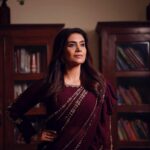 Sonali Kulkarni Instagram - Mood.. . . Styled by : @prachethestylist Assisted by : @styledby_bhakti @mansixix Outfit : @shivaliahmedabad @auorstudio Jewellery : @azotiique Makeup : @u.upendra1982 Hair : @bhaktiborade_hairstylist 📸 : @dadhi_wala Coordinator: @sujeetyadav4058