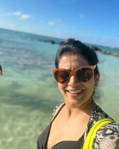 Sonali Kulkarni Instagram - Mauritius Photo Dump 2022 .. 😊💙 

#vacation #vacationmode #muritius #family#familytravel #2022 #besttimes