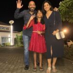 Sonali Kulkarni Instagram - Mauritius Photo Dump 2022 .. 😊💙 #vacation #vacationmode #muritius #family#familytravel #2022 #besttimes