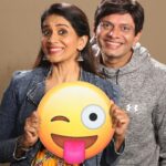 Sonali Kulkarni Instagram - नमस्कार .. पुण्यात आहे आमचा प्रयोग 💃शनिवार २० मे.. संध्याकाळी ६.३० वाजता ज्योत्सना भोळे सभागृह.. चला चला.. तिकीटं बूक करा !! बूकींग लिंक : https://www.ticketkhidakee.com/wlanr_20may @milindphatak #whitelilyandnightrider#wlnr