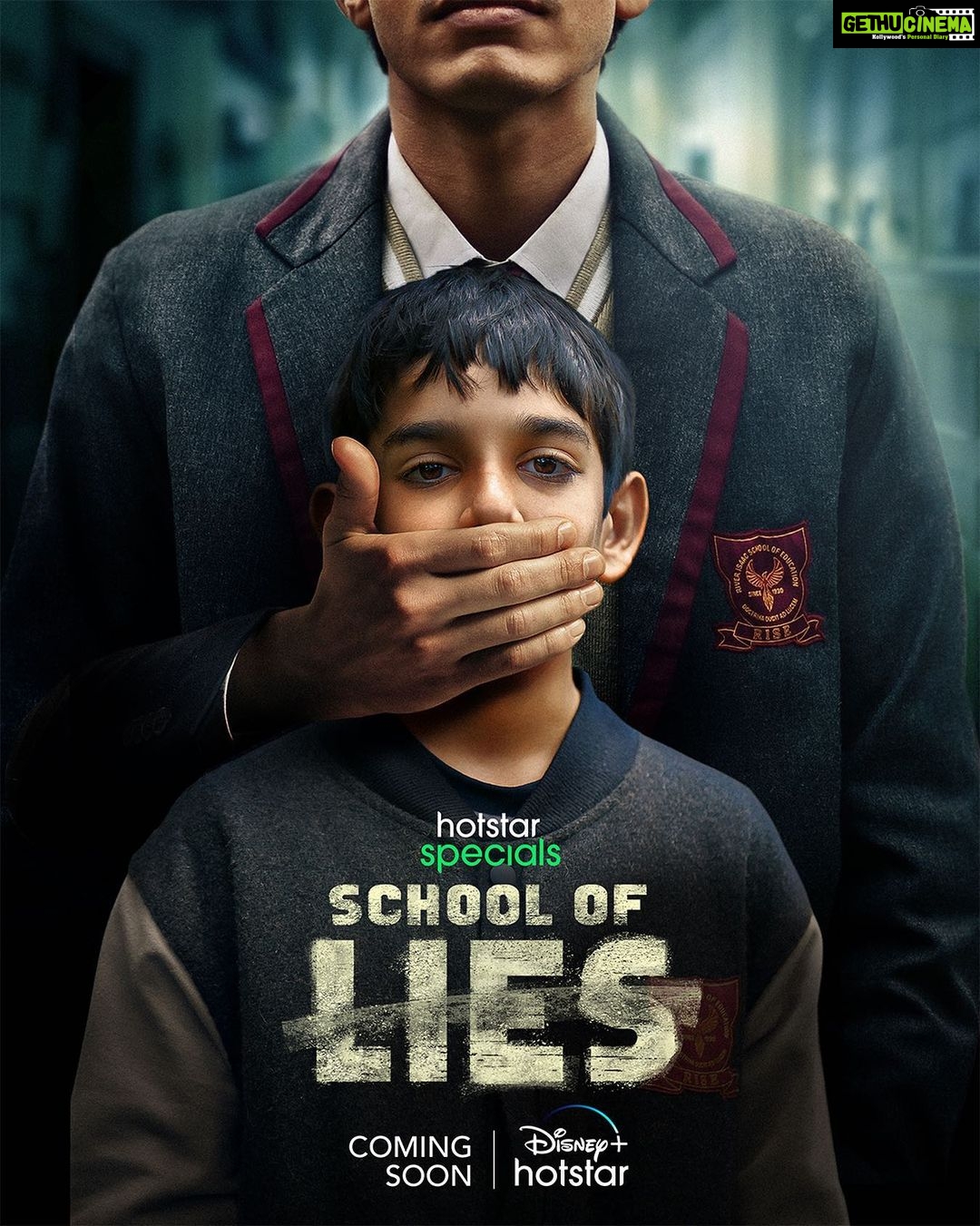 Sonali Kulkarni Instagram - Growing up with lies, secrets, and chaos! #Firstlook #HotstarSpecials #SchoolOfLies, Coming Soon only on @disneyplushotstar #SchoolOfLiesOnHotstar @nimratofficial @avinasharundhaware @ancientfeline geetikavidya @gosamm @deepali31 @bbcstudiosindia @varinrpn @aryan_singh_ahlawat @vir.pachisia #AamirBashir @mohankapur @jitendrajoshi27 @hemant_kher @DivyanshDwivediOfficial @sidsintrouble @riyapoojary @SHIVGANG_ @monisharbaldawa @rajatdesigns @gagabytanyasharma @sidmeer @shoaibzulfinazeer @vp_mohandas @CastingDagar @gauravchatterji @faisalabaad