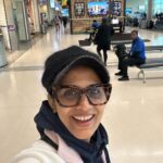 Sonali Kulkarni Instagram - Shades, caps, specs, hat or none of it.. what do you think.. which look works 😇 #usatour #whitelilyandnightrider