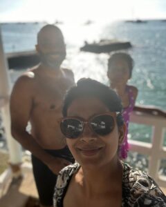 Sonali Kulkarni Instagram - Mauritius Photo Dump 2022 .. 😊💙 

#vacation #vacationmode #muritius #family#familytravel #2022 #besttimes