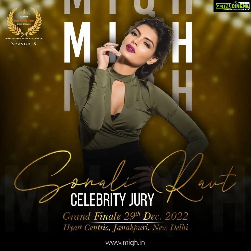 Sonali Raut Instagram - Getting ready to chill tonight in delhi ki Sardi 🥶☃❄ !!! Representation @silverbell.networks #work #event #delhi #judge #fashion #pagent #bollywood #actor #sonaliraut Delhi, India