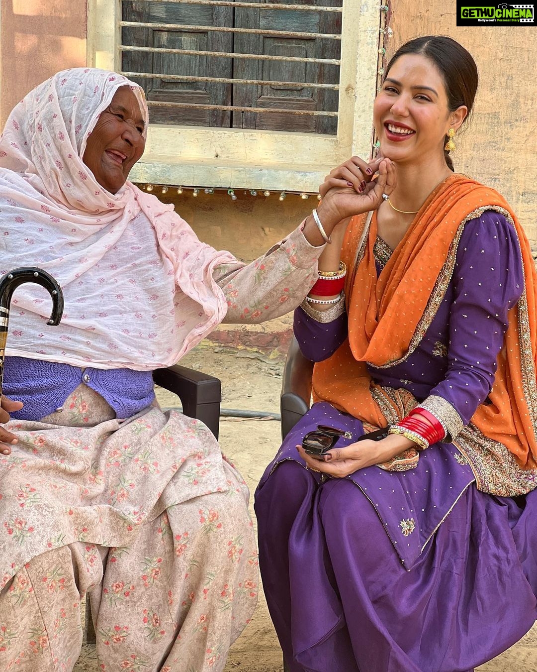 Sonam Bajwa Instagram - Met her on the sets of #goddaygoddaychaa She reminded me of my Bibi ❤️ in fact she resembled her so much 🥺 My Bibi if she was with us today would have loved watching this film for sure. Godday Godday Cha releasing worldwide on 26th May 2023