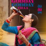 Sonam Bajwa Instagram - Coldrink de naal Pakode….ah ha ha 😋 Saareya ne lahune dilaan wale chaa ❤️❤️ 26 May nu aa rhi hai Godday Godday Chaa 🥳🥳 #GoddayGoddayChaa releasing worldwide on 26th May! @zeestudiosofficial @vhentertainmentofficial @vijaycam @jagdeepsidhu3 @sonambajwa @taniazworld @gitajbindrakhia @gurjazz @sohisardar @simran_bhardwajofficial @itskrajofficial @nirmalrishiofficial @officialrupinder_rupi @gurpreetkaur.bhangu.5 @iseemakaushal @balwinder_bullet @amritamby @mintukapaofficial @raimanveer @gurdilparas @dimpyo @designer.nitasha @iamrommyarts @jatindersingh811 @rajinderkumargagahar @shariq_patel @tipspunjabi @tips @kumartaurani