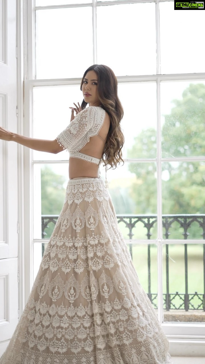 Sonam Bajwa Instagram - Eid Mubarak 🌙 @frontierraas @riccoevents @ceo.riccoevents