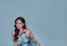 Sonam Bajwa Instagram - 💙💙💙