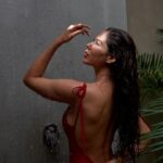 Sonam Bajwa Instagram - 🌹🌹🌹 📸 @aviraj