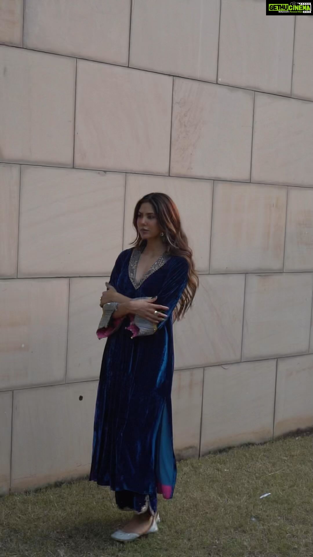 Sonam Bajwa Instagram - So obsessed with this song ….