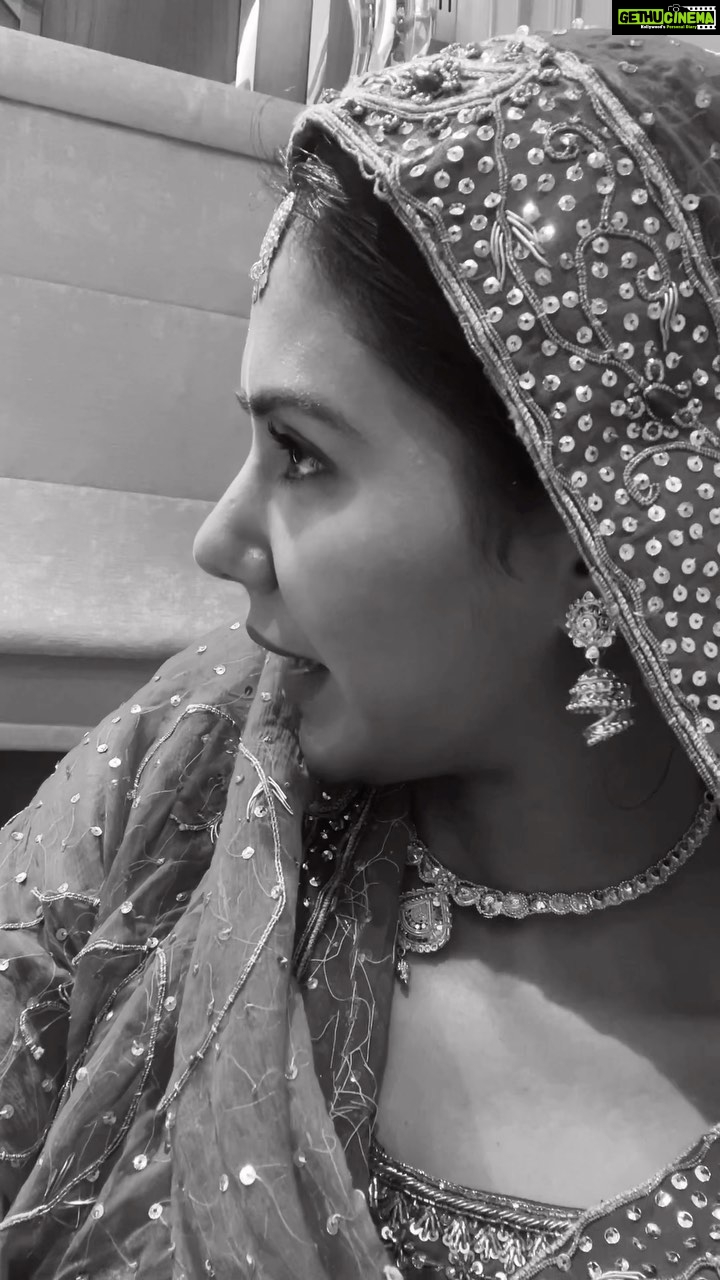 Sonam Bajwa Instagram - Vekhya na vekhya ikko jeya karta 😂😂