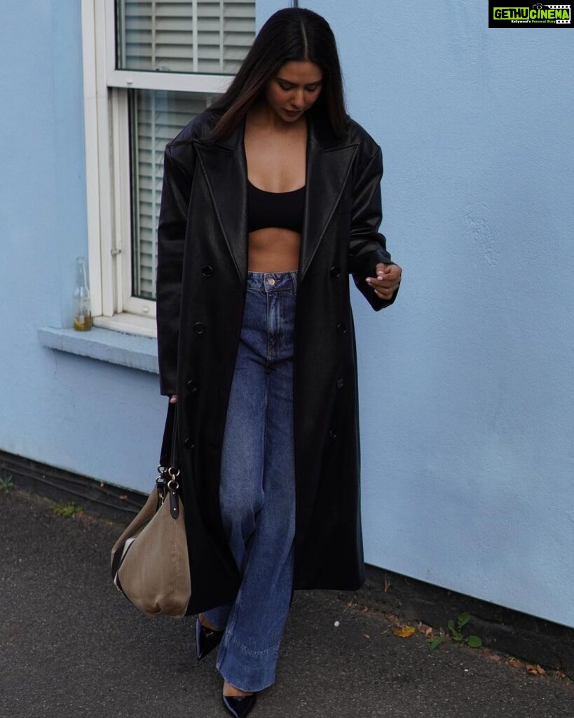 Sonam Bajwa Instagram - Miss London’s atmosphere …