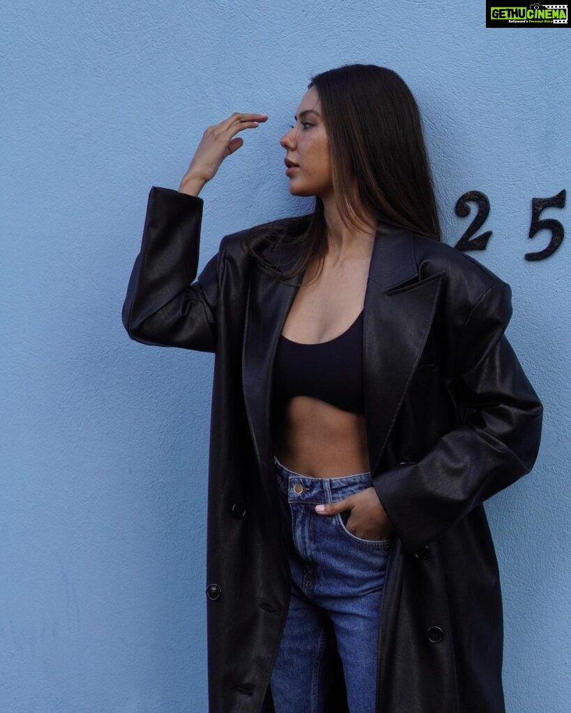 Sonam Bajwa Instagram - Miss London’s atmosphere …