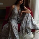 Sonam Bajwa Instagram – Wearing @seemagujraldesign
Hair @hairbyharrybajwa