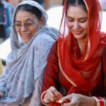 Sonam Bajwa Instagram - Godday Godday Cha ❤️ With my and everyone’s favorite Nirmal Mam Godday Godday Cha in cinemas near you 🙏🏼 Nale dasso ethe kedi scheme chal rahi aa?