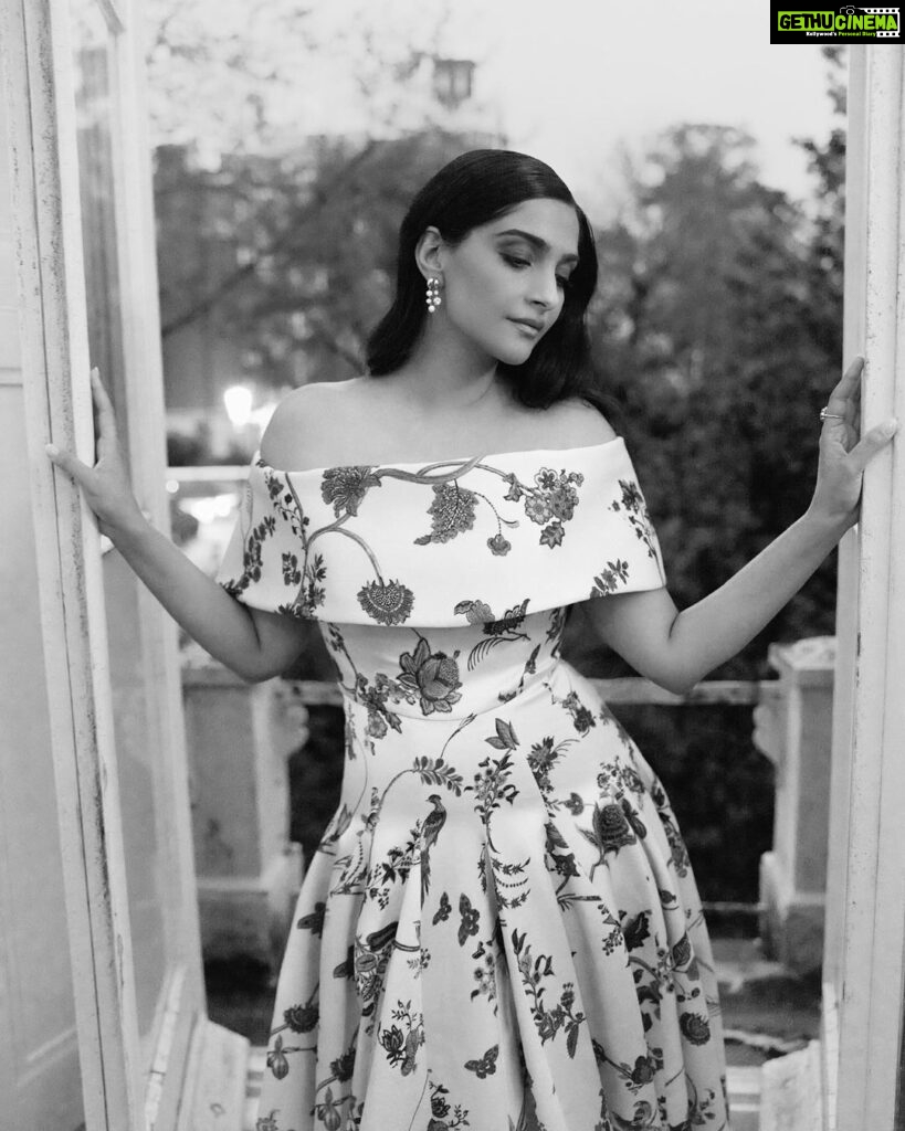 Sonam Kapoor Instagram - Historic moments call for fashion moments. I'm honored to mark the unforgettable occasion of the #Coronationconcert by wearing the collaborative vision of two of the most incredible designers from the two countries I'm lucky to call home.. @anamikakhanna.in @emiliawickstead Fashion credits: Dress: Emilia Wickstead (@emiliawickstead) and Anamika Khanna(@anamikakhanna.in) Jewellery: Jessica McCormack (@jessica_mccormack) and Garrard (@garrard) Shoes Manolo Blahnik (@manoloblahnik) Creative director and Stylist: Nikhil Mansata (@nikhilmansata) Photographer: Nicolas Gerardin (@nicolasgerardin) Makeup: Mary Greenwell (@marygreenwell) Hair Pete Burkill (@peteburkill) Nails Michelle Humphrey (@nailsbymh) Fashion Assistant: Roshni Sukhlecha (@roshnisukhlecha) Management @neeha7 & @chandnimodha_ Windsor Castle