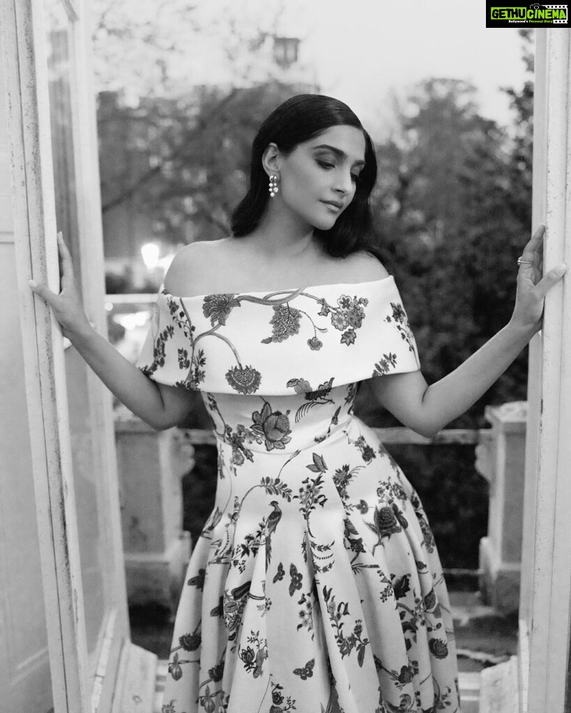 Sonam Kapoor Instagram - Historic moments call for fashion moments. I'm honored to mark the unforgettable occasion of the #Coronationconcert by wearing the collaborative vision of two of the most incredible designers from the two countries I'm lucky to call home.. @anamikakhanna.in @emiliawickstead Fashion credits: Dress: Emilia Wickstead (@emiliawickstead) and Anamika Khanna(@anamikakhanna.in) Jewellery: Jessica McCormack (@jessica_mccormack) and Garrard (@garrard) Shoes Manolo Blahnik (@manoloblahnik) Creative director and Stylist: Nikhil Mansata (@nikhilmansata) Photographer: Nicolas Gerardin (@nicolasgerardin) Makeup: Mary Greenwell (@marygreenwell) Hair Pete Burkill (@peteburkill) Nails Michelle Humphrey (@nailsbymh) Fashion Assistant: Roshni Sukhlecha (@roshnisukhlecha) Management @neeha7 & @chandnimodha_ Windsor Castle