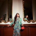 Sonam Kapoor Instagram - You can never go wrong with a little old-fashioned class. Publication: @lifestyleasiaindia @lsa.arena Editor-in-chief: Rahul Gangwani (@rahulgangs_) Photographer: The House Of Pixels (@thehouseofpixels) Stylist: Devanshi Tuli (@devanshi.15) Hair and Make-up: Namrata Soni (@namratasoni), assisted by Mehvish Majithia (@mehvish.majithia) Shoot production: Mayukh Majumdar (@mayuxkh) Talent Management: Neha Gadhwalla Mir (@neeha7) All looks: Gucci (@gucci)