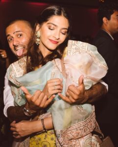 Sonam Kapoor Instagram - It’s our Anniversary! Everyday I thank my stars that I got you as my life partner and soulmate. Thank you for the best best 7 years of my life. Filled with laughter, passion, long conversations, music, travel , long drives and most importantly bringing up our beautiful Vayu. Love you my jaan.. I’ll forever be your girlfriend, best friend and wife, Everyday with you is truly phenomenal! 💫 #everydayphenomenal #vayusparents @anandahuja