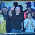 Sonam Kapoor Instagram - #TimCook and entire @apple team - we hope you’ve had a lovely stay here and leave encouraged and positive on Apple’s outlook in the country. We’re so grateful for the care and attention you’ve given to creating your signature world class experience here. 🙏 @anandahuja Delhi, India
