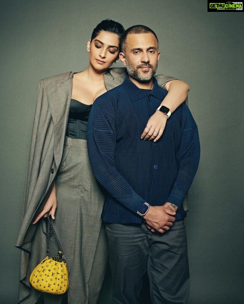 Sonam Kapoor Instagram - My handsome date who is one of the biggest supporters of creative talent and innovation. He feels they always go hand and hand. It requires wonderful imagination to create anything new in the arts, engineering or science. We all are creators. #imaginethat #everydayphenomenal #apple @anandahuja @apple Camera @thehouseofpixels