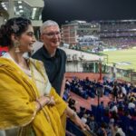 Sonam Kapoor Instagram – #TimCook and entire @apple team – we hope you’ve had a lovely stay here and leave encouraged and positive on Apple’s outlook in the country. We’re so grateful for the care and attention you’ve given to creating your signature world class experience here. 🙏 @anandahuja Delhi, India