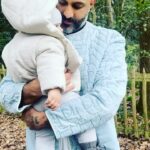 Sonam Kapoor Instagram - Weekend in Notting Hill with the new addition to our little fam… #everydayphenomenal #vayusparents #betterthaniimagined Royal Borough of Kensington and Chelsea