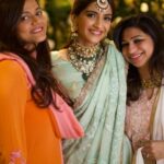 Sonam Kapoor Instagram - Happy happy birthday nehuuu! Love you lots and lots! This is going to be our best year ever! 🎂