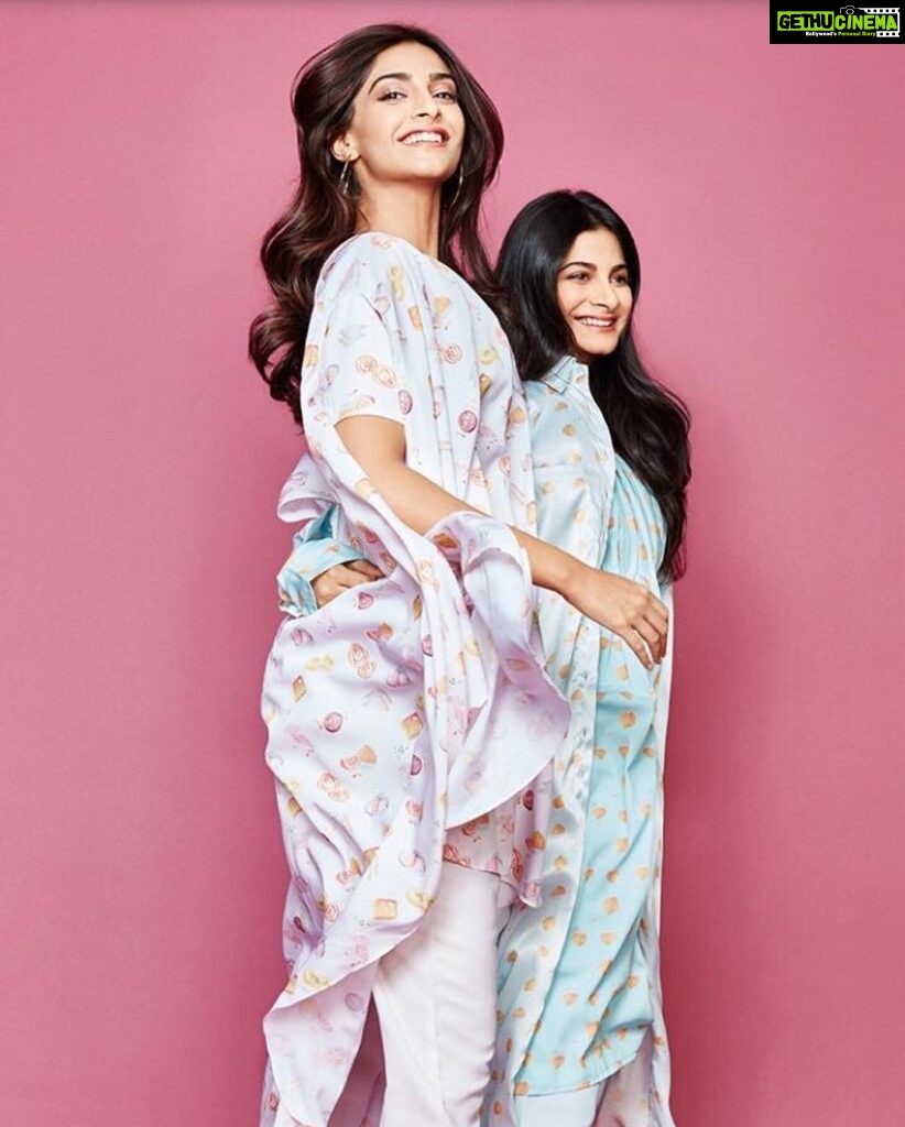 Sonam Kapoor Instagram - Happy Happy birthday to my favourite person in the world. My best friend my soulmate . Partners in everything and the best sister duo in the world. Love you my beautiful intelligent sister. I miss being your roommate and living in the same house as you. And I can’t wait for you to come home ! @rheakapoor 🥳 🎂 🎉 #sistersbeforemisters #friesoverguys #rheson #happybirthdaysister