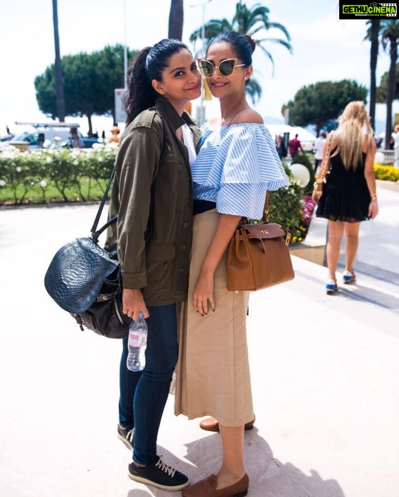 Sonam Kapoor Instagram - Happy Happy birthday to my favourite person in the world. My best friend my soulmate . Partners in everything and the best sister duo in the world. Love you my beautiful intelligent sister. I miss being your roommate and living in the same house as you. And I can’t wait for you to come home ! @rheakapoor 🥳 🎂 🎉 #sistersbeforemisters #friesoverguys #rheson #happybirthdaysister