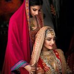 Sonam Kapoor Instagram - Happy Happy birthday to my favourite person in the world. My best friend my soulmate . Partners in everything and the best sister duo in the world. Love you my beautiful intelligent sister. I miss being your roommate and living in the same house as you. And I can’t wait for you to come home ! @rheakapoor 🥳 🎂 🎉 #sistersbeforemisters #friesoverguys #rheson #happybirthdaysister