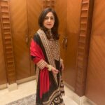 Sonam Kapoor Instagram - Happy Happy birthday to the best mom in law in the world.. thank you for being the classiest, chicest and kindest. Also for bringing up @anandahuja and @ase_msb so beautifully.. I hope I can learn from you so Vayu turns out as kind, aware, progressive loving and evolved as your boys who really actually are the best of men! what an amazing example you’ve set mom. Love you! India