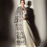 Sonam Kapoor Instagram - I was there for the first ever Shaadi By Marriott event and look how beautifully it’s grown today. Congratulations @khushnooma for a spectacular property and event - truly resplendent showcase of Marriott as the ultimate wedding destination #ShaadiByMarriottBonvoy Outfit : @abujanisandeepkhosla Earrings and rings : @amrapalijewels Bangles and cuffs: @amrapalijewels @abhilasha_pret_jewelry Toe rings : @amrapalijewels Shoes : @aprajitatoorofficial Hair: @alpakhimani Make up : @tanvichemburkar Styling : @rheakapoor @abhilashatd Images : @thehouseofpixels Thank you @marriottbonvoy for a spectacular event! Seeing all the amazing performances and the turnout was great ! JW Marriott Mumbai Sahar