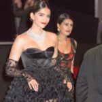 Sonam Kapoor Instagram - Dear Chand.. we’ve been friends now for over 15 years .. I think we can safely call each other family now.. thank you for you love loyalty and belief! Happy 40th.. there’s no one like you! @chandnimodha_