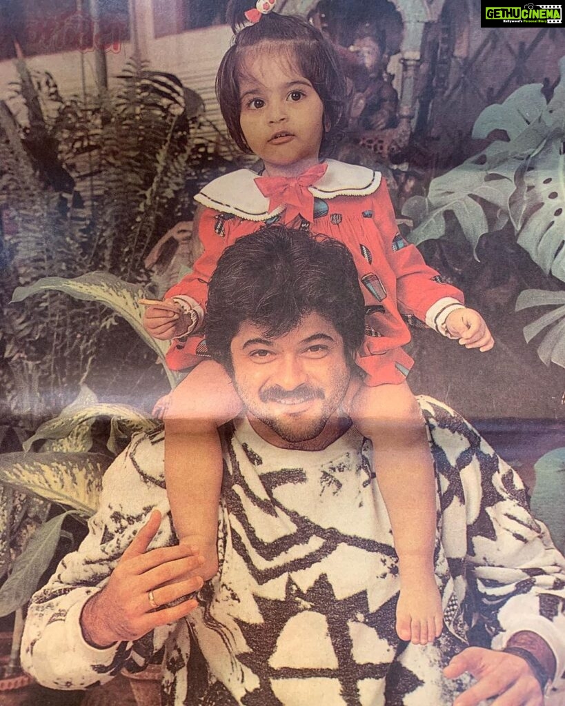 Sonam Kapoor Instagram - Happy happy birthday to the best dad in the whole world. I love you . You’re the greatest and the best. Everything you do you do for us, everyone should be this blessed. Love you Daddy So proud to be your daughter. @anilskapoor #blessedwiththebest #girldad #24122022 #christmaseve 24 Dec 2022