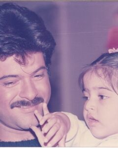 Sonam Kapoor Instagram - Happy happy birthday to the best dad in the whole world. I love you . You’re the greatest and the best. Everything you do you do for us, everyone should be this blessed. Love you Daddy So proud to be your daughter. @anilskapoor #blessedwiththebest #girldad #24122022 #christmaseve 24 Dec 2022