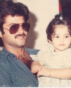 Sonam Kapoor Instagram - Happy happy birthday to the best dad in the whole world. I love you . You’re the greatest and the best. Everything you do you do for us, everyone should be this blessed. Love you Daddy So proud to be your daughter. @anilskapoor #blessedwiththebest #girldad #24122022 #christmaseve 24 Dec 2022