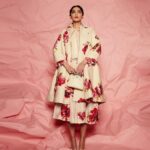 Sonam Kapoor Instagram - In BLOOM for a fun chat with my maasi at the @archdigestindia Design Show today! Outfit : @ilovepero Earrings : @amrapalijewels Ring : @amarisbyprernarajpal Shoes and Bag : @gucci Make up and Hair : @namratasoni Photography : @thehouseofpixels @amaker7 Styling : @rheakapoor with @manishamelwani Styling team : @_samidha_ @iambidipto_ Manager @neeha7 #ADDS #architecturaldesign #admagazine #admagazineindia