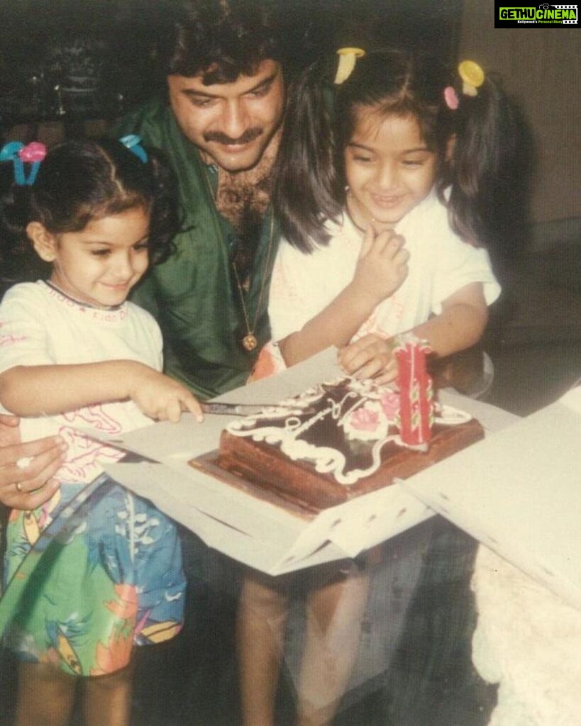 Sonam Kapoor Instagram - Happy Happy birthday to my favourite person in the world. My best friend my soulmate . Partners in everything and the best sister duo in the world. Love you my beautiful intelligent sister. I miss being your roommate and living in the same house as you. And I can’t wait for you to come home ! @rheakapoor 🥳 🎂 🎉 #sistersbeforemisters #friesoverguys #rheson #happybirthdaysister