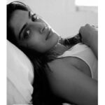 Sonam Kapoor Instagram - #throwbackthursday to this beautiful shoot with @vijendra.bhardwaj and Prabuddha I was all of 23 and loved shooting with him… I miss being in front of the camera and can’t wait to get back to it this winter! Love you all xx Goa India