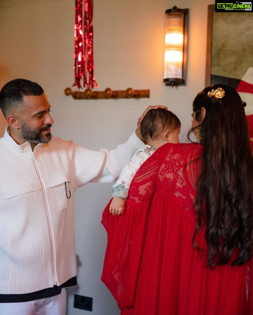 Sonam Kapoor Instagram - My two beautiful boys, friends, cake, champagne, oysters, caviar and the perfect summer day! What more can a girl in red dress ask for her birthday. Thank you to everyone who wished me and to the universe for giving so bountifully. #everydayphenomenal #vayusparents #9thjune #gemini #birthdaygirl Notting Hill, London